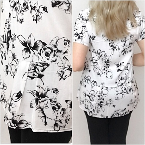 📍SALE Floral Keyhole Tunic Top Blouse Small NEW - Picture 6 of 6